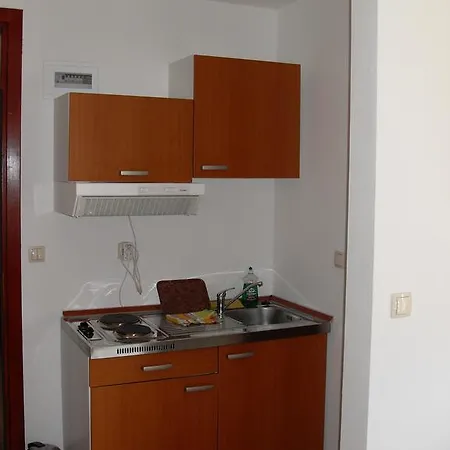 Nada * Τρογκίρ